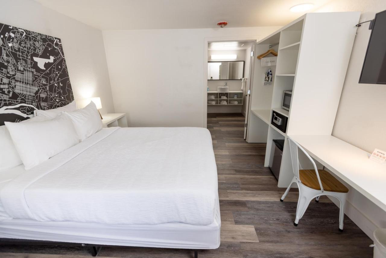 Golden Isles Inn & Suites Brunswick Ngoại thất bức ảnh