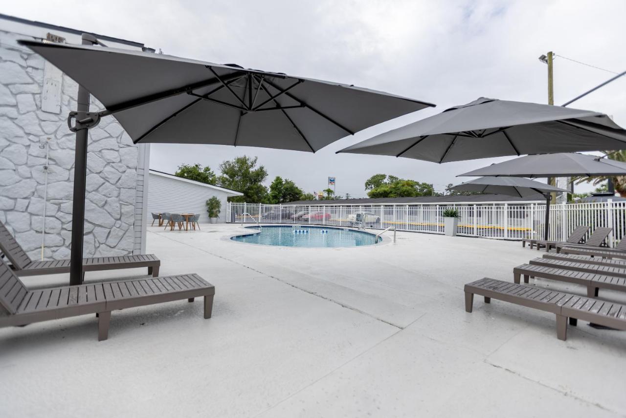 Golden Isles Inn & Suites Brunswick Ngoại thất bức ảnh