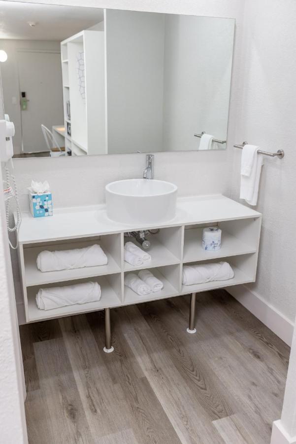 Golden Isles Inn & Suites Brunswick Ngoại thất bức ảnh