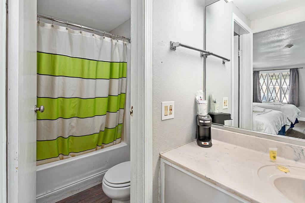 Golden Isles Inn & Suites Brunswick Ngoại thất bức ảnh
